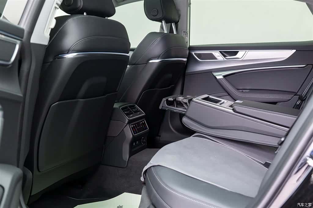 Audi A7L, 2024 7
