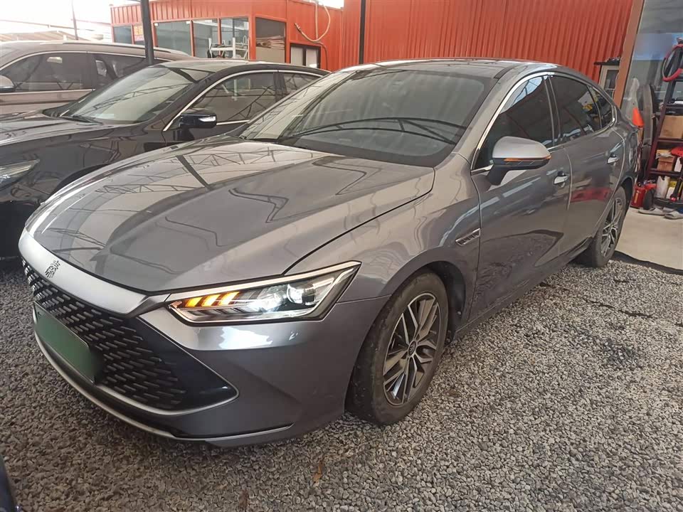 BYD Qin Yuan BYD Qin Yuan