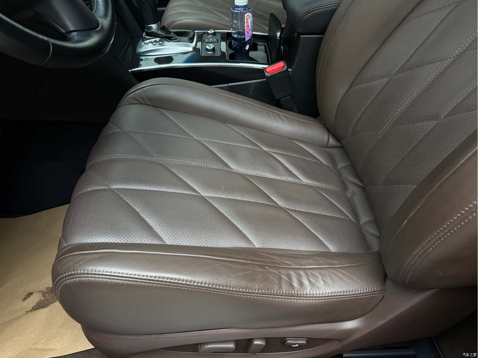 Infiniti FX35, 2011 9