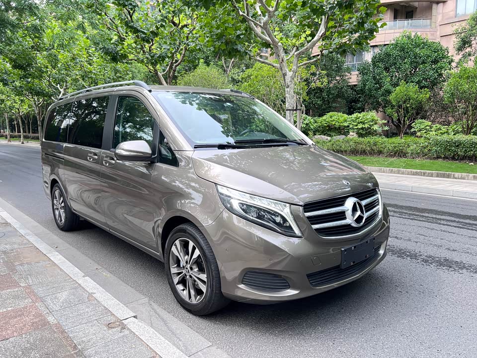 Mercedes-Benz V-class