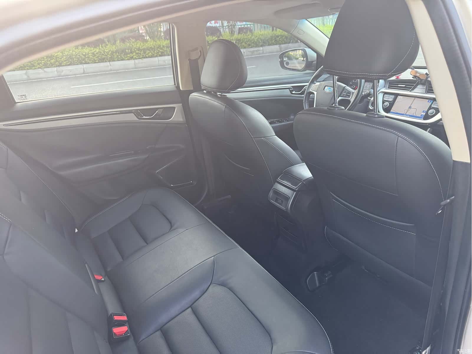Geely Emgrand, 2017 13
