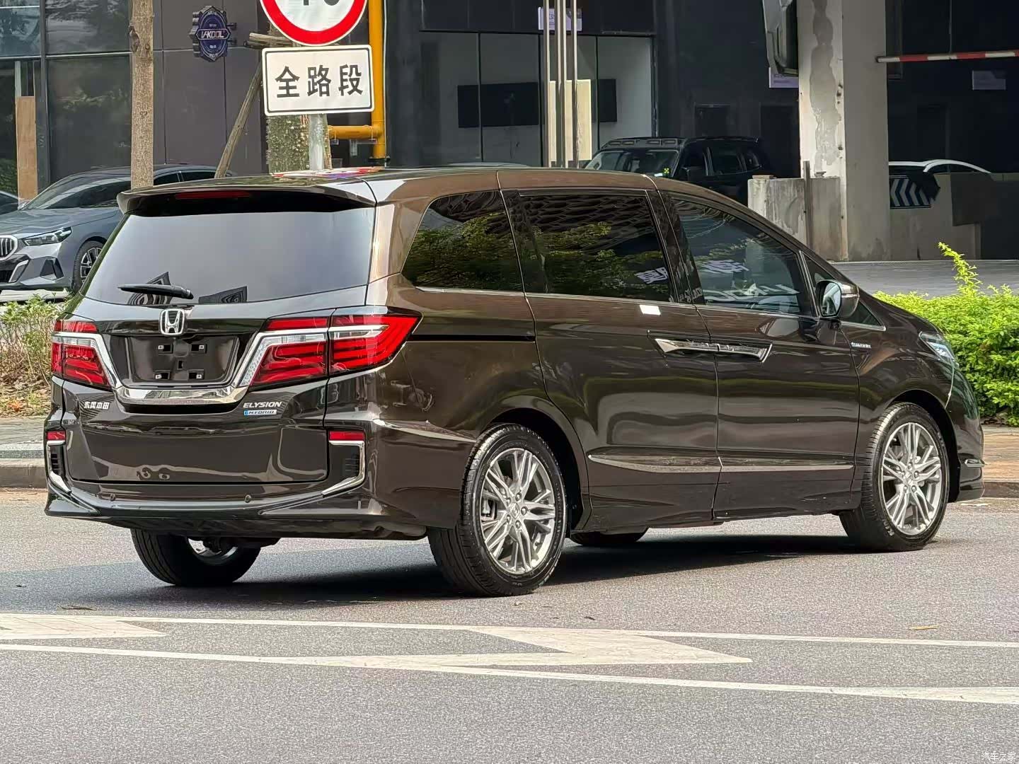 Honda Elysion, 2021 9