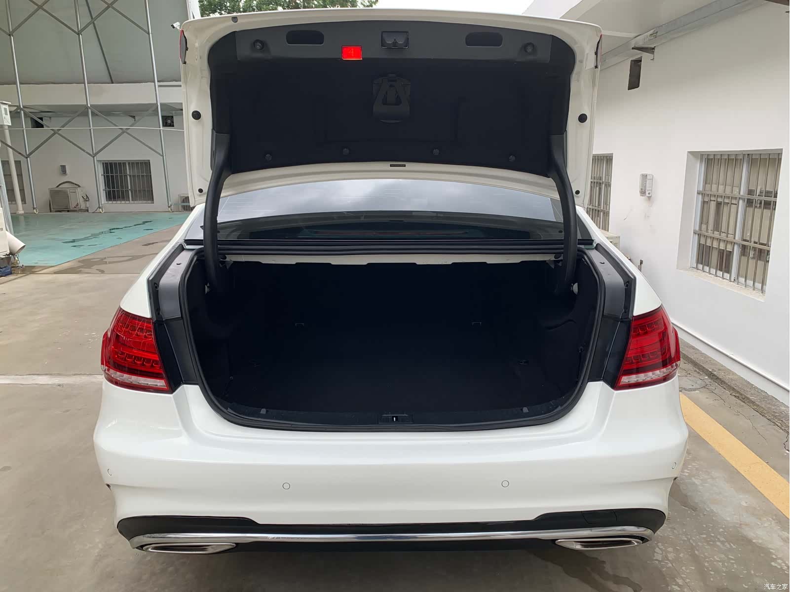 Mercedes-Benz E-Class, 2016 11