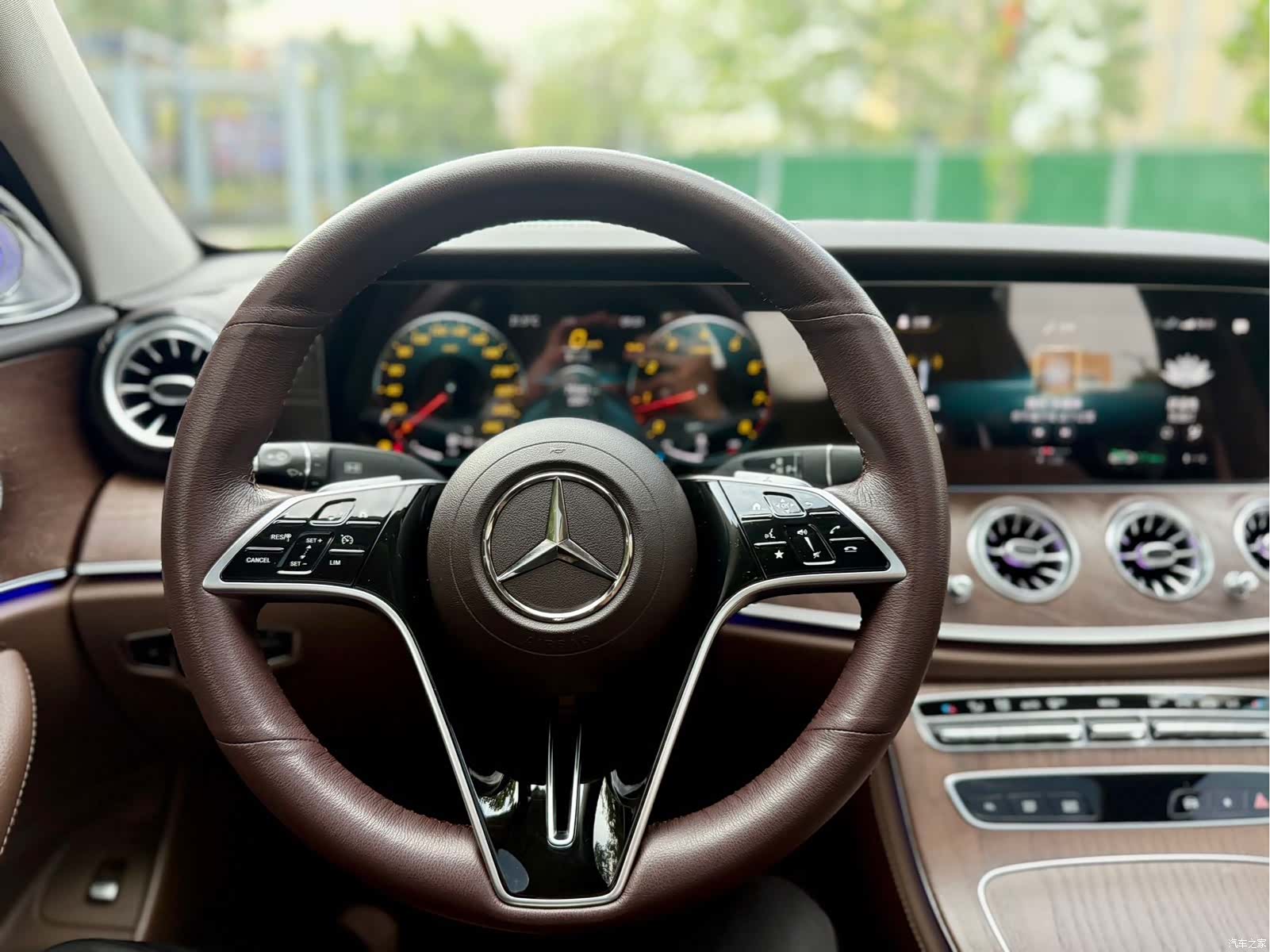 Mercedes-Benz E-Class, 2023 7