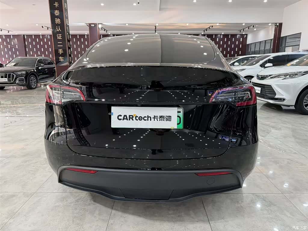 Tesla Model Y, 2024 все фото