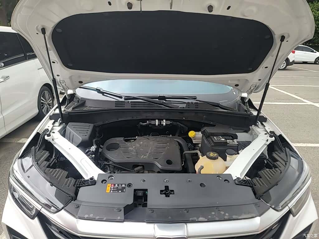 Roewe RX5, 2023 20