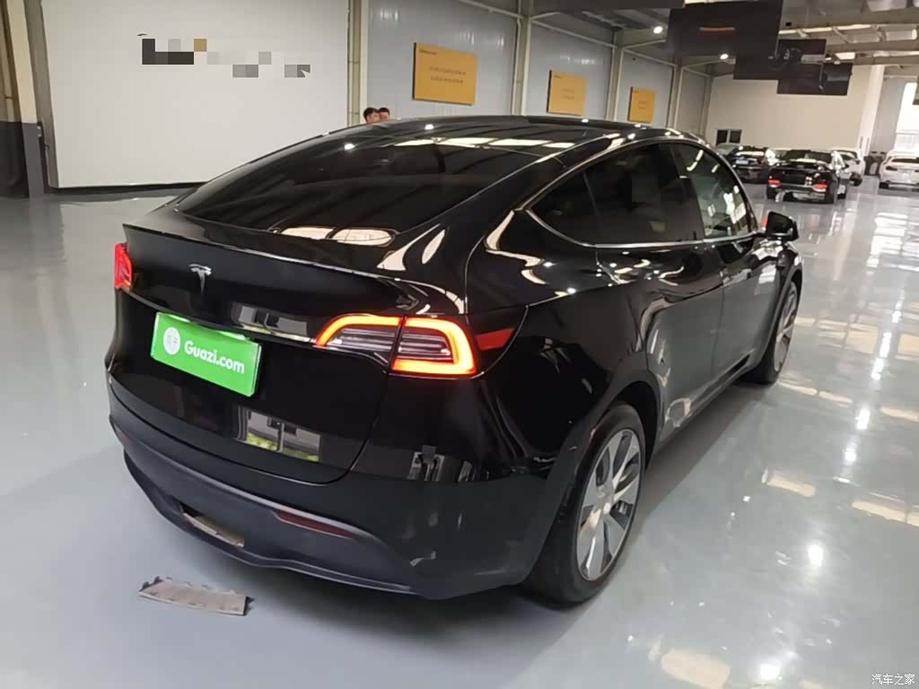 Tesla Model Y, 2023 7