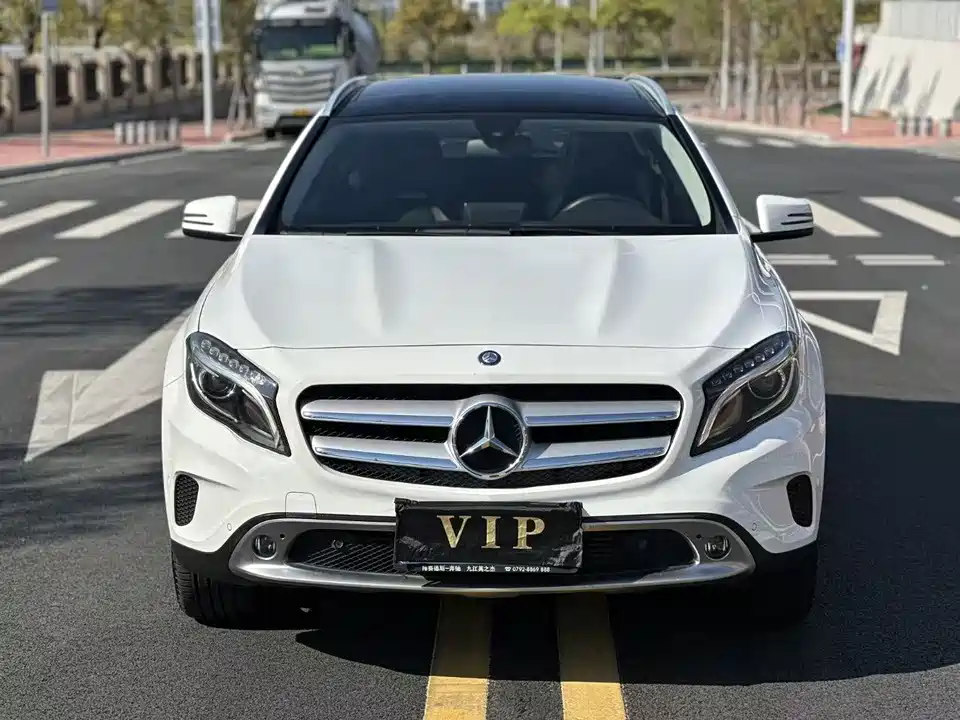 Mercedes-Benz GLA