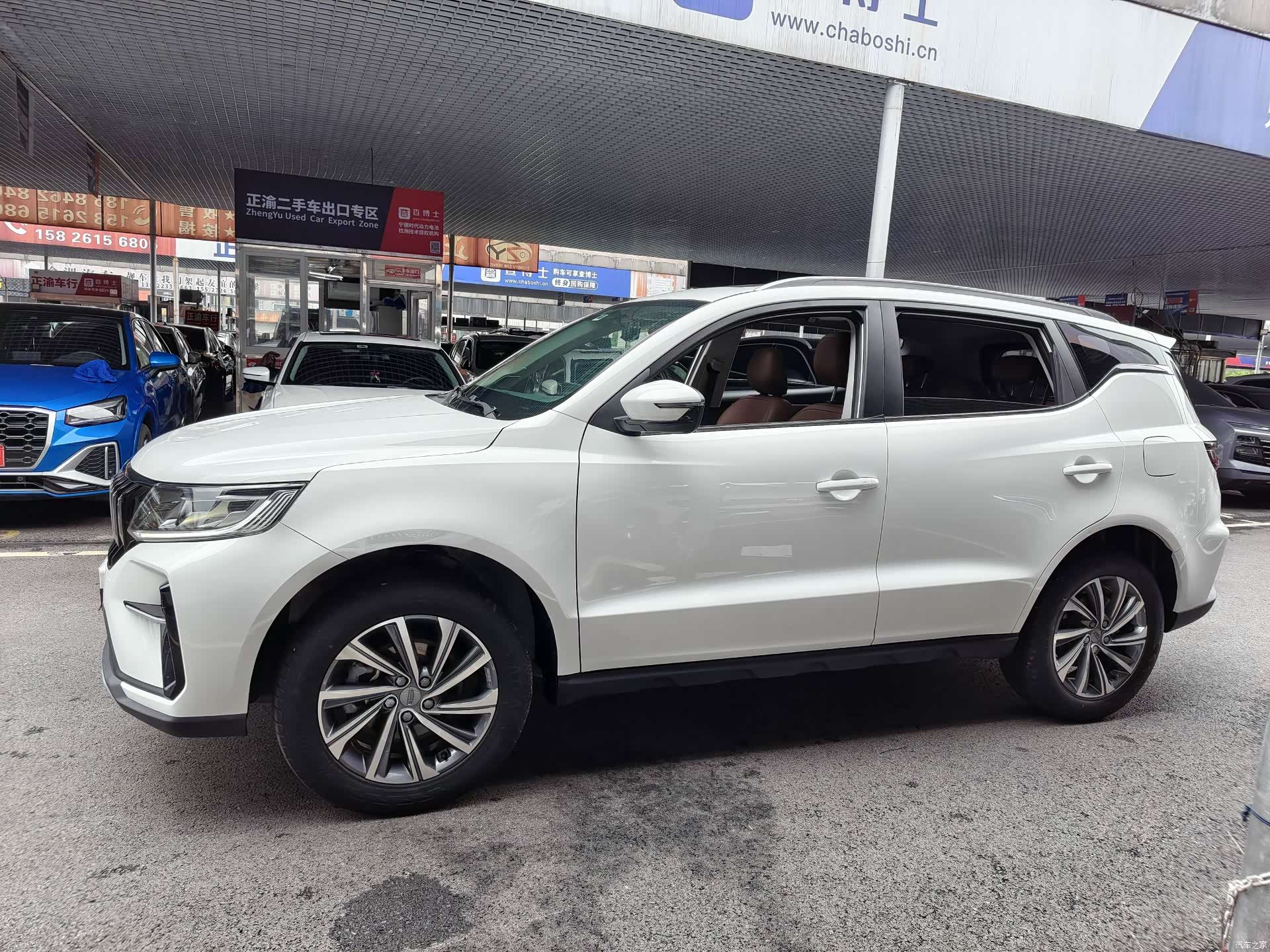 Geely X6, 2022 4