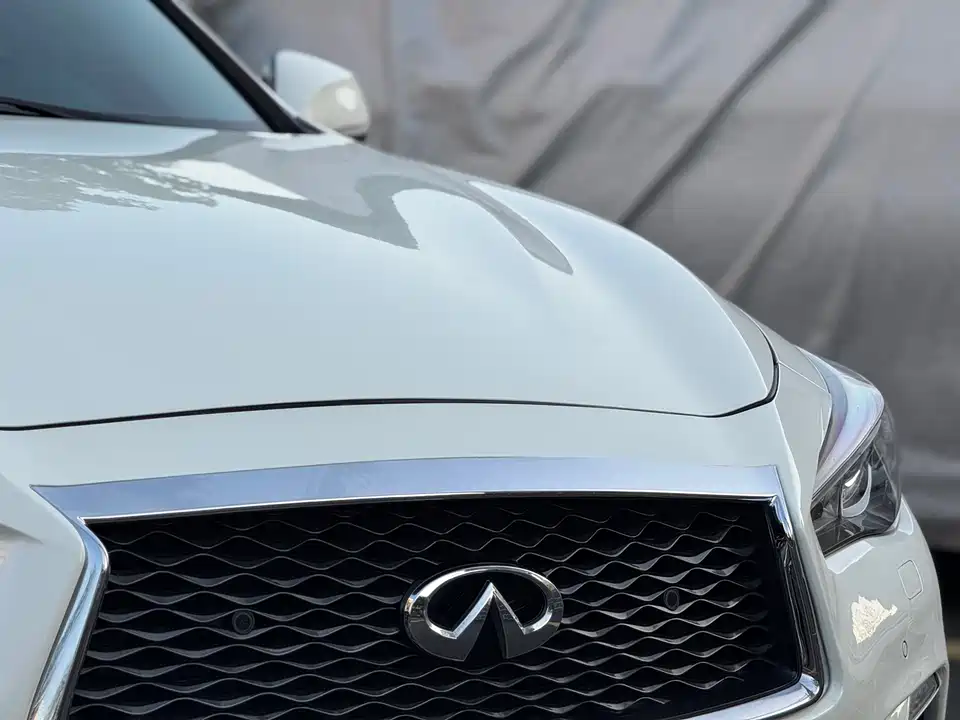 Infiniti Q50L