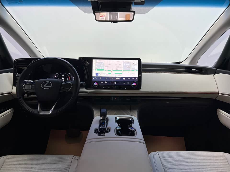Lexus LM Lexus LM