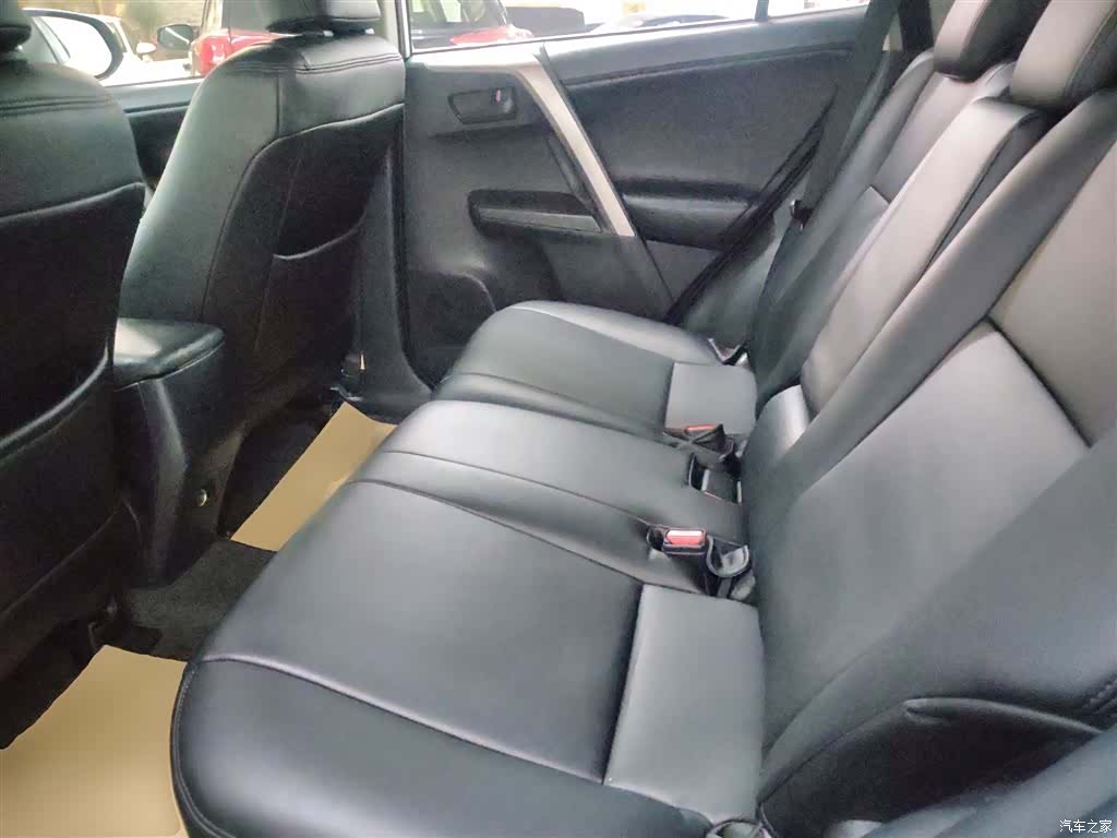 Toyota RAV4, 2017 17