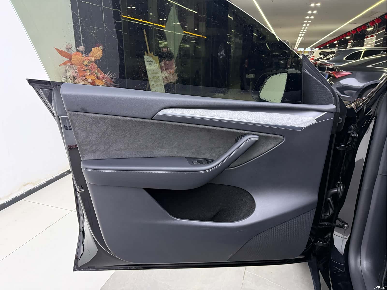 Tesla Model Y, 2024 9