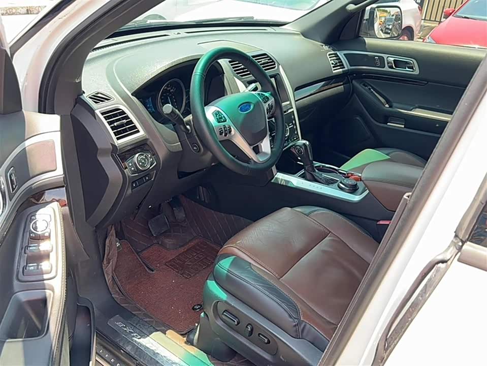 Ford Explorer Ford Explorer