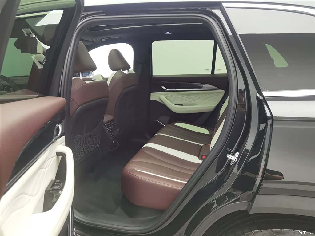 Geely Xingyue L, 2022 15