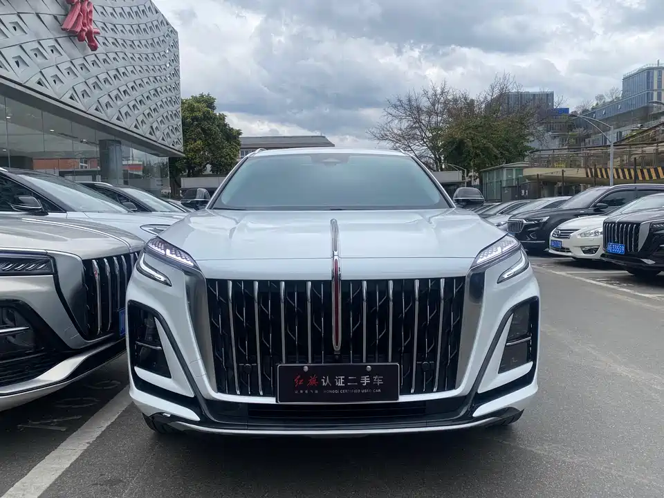 Hongqi HS3