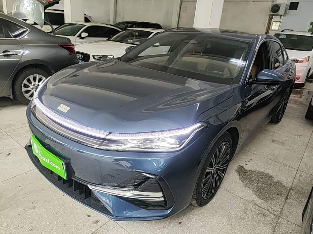 Geely Galaxy A7 EM