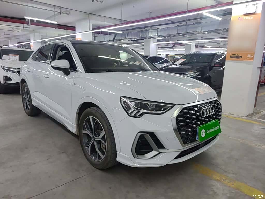 Audi Q3, 2022 4