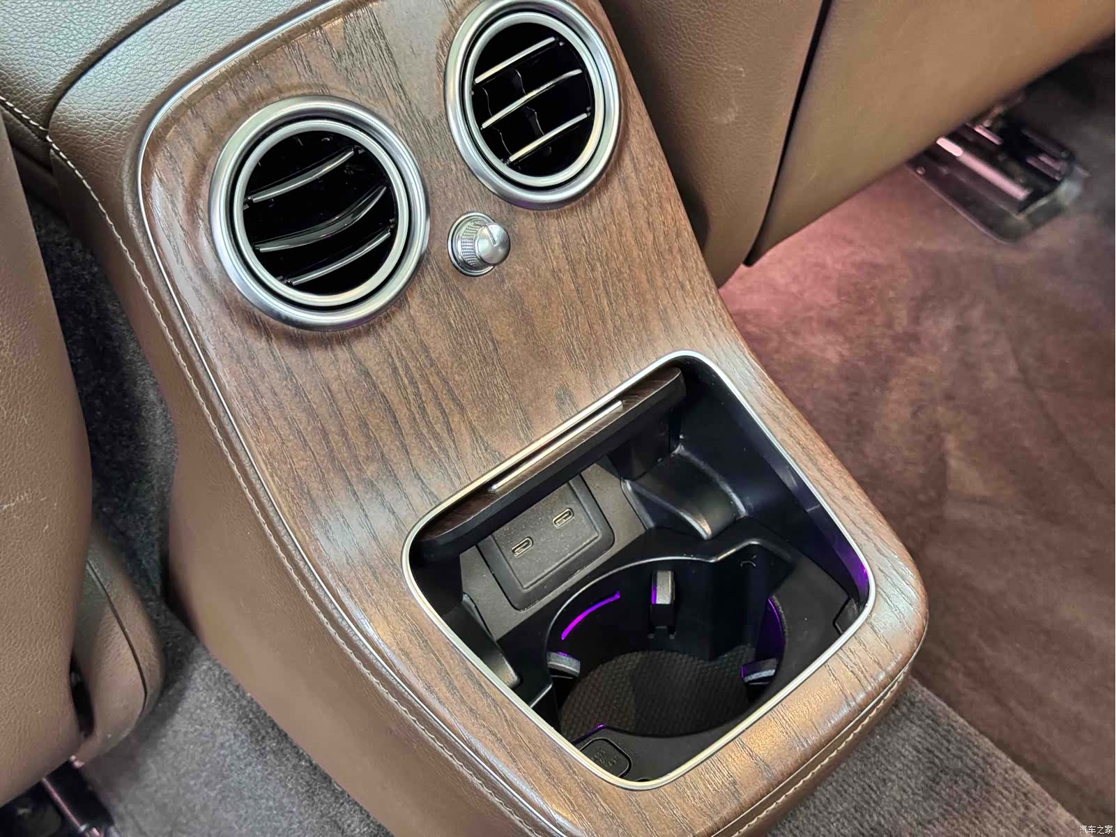 Mercedes-Benz E-Class, 2022 8