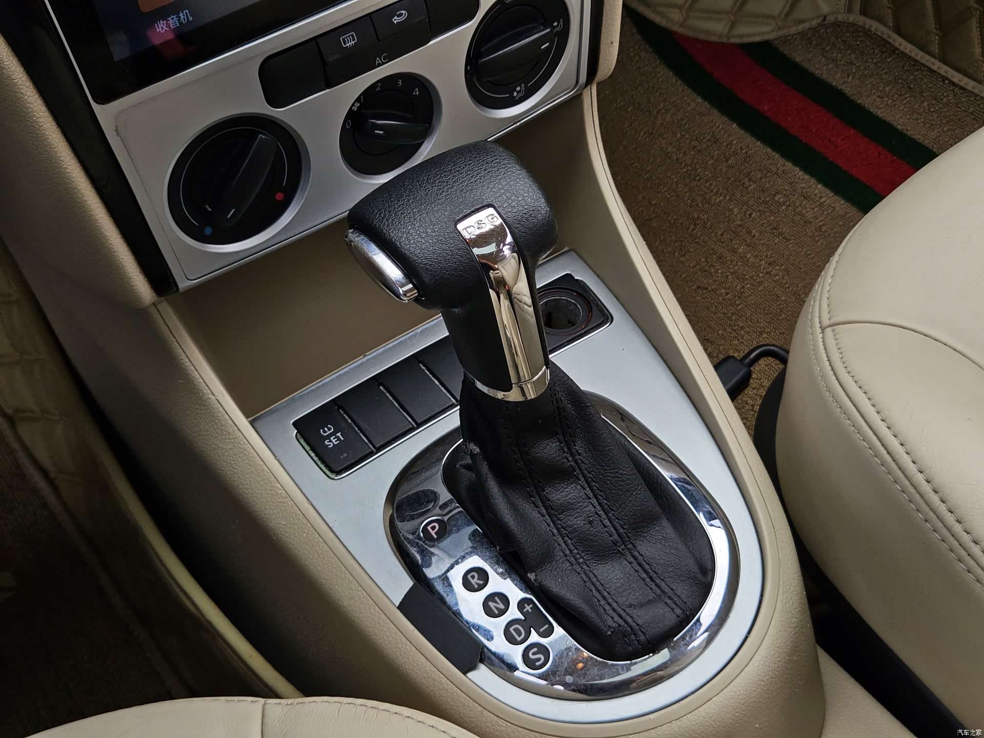 Volkswagen Lavida, 2011 6