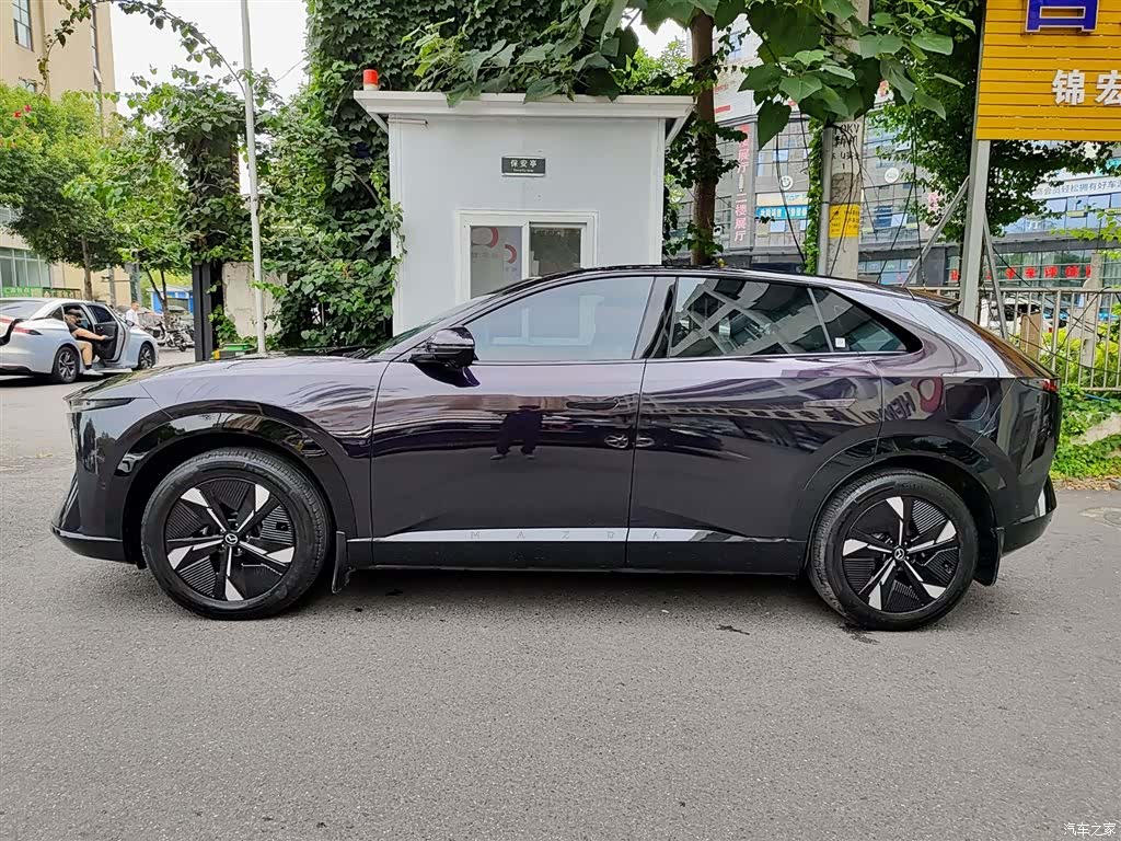 Mazda EZ-60, 2026 3
