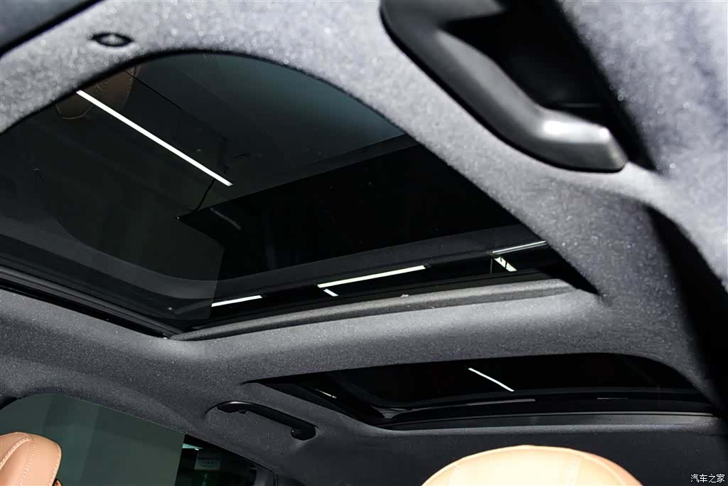 Mercedes-Benz E-Class, 2025 32
