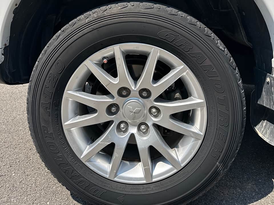 Mitsubishi Pajero Jinchang Mitsubishi Pajero Jinchang