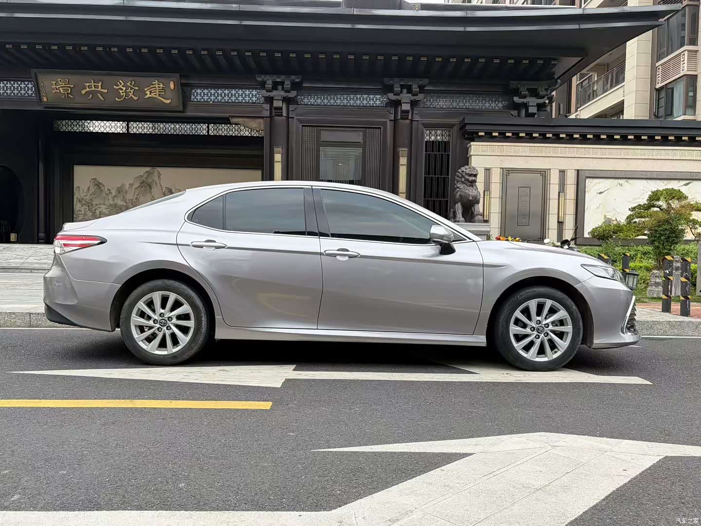 Toyota Camry, 2022 все фото
