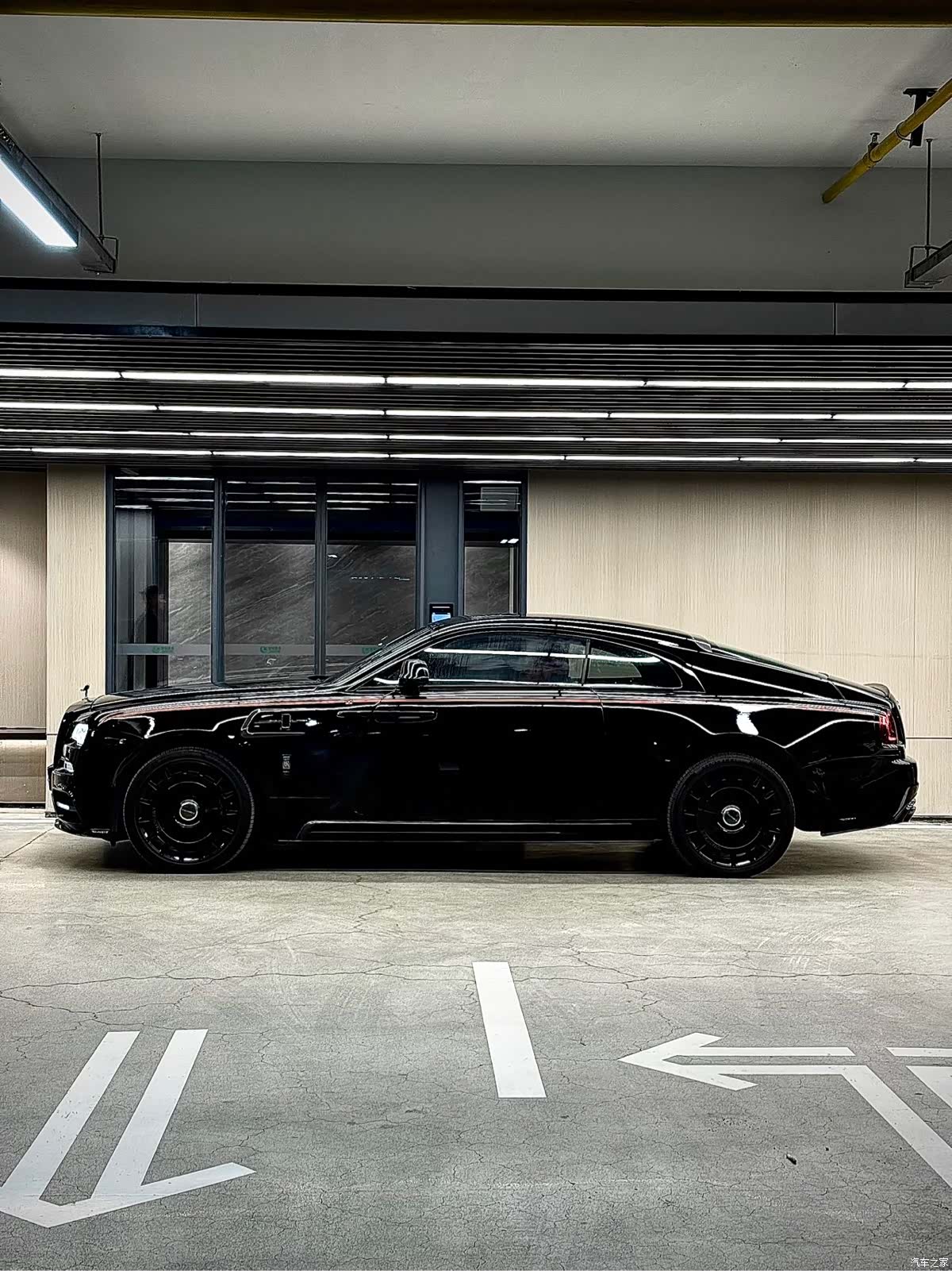Rolls-Royce Wraith, 2016 3