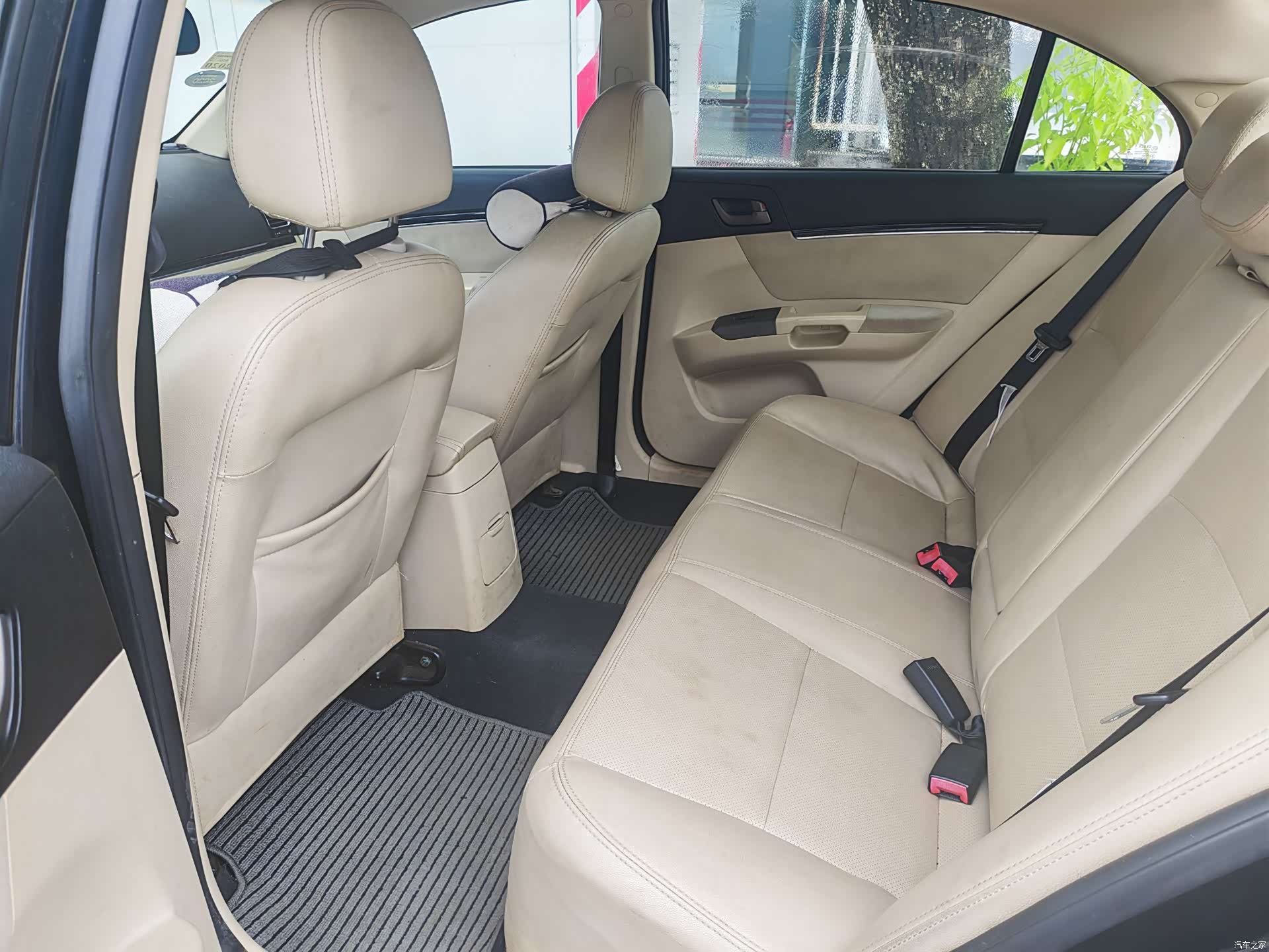 Geely Emgrand, 2014 4