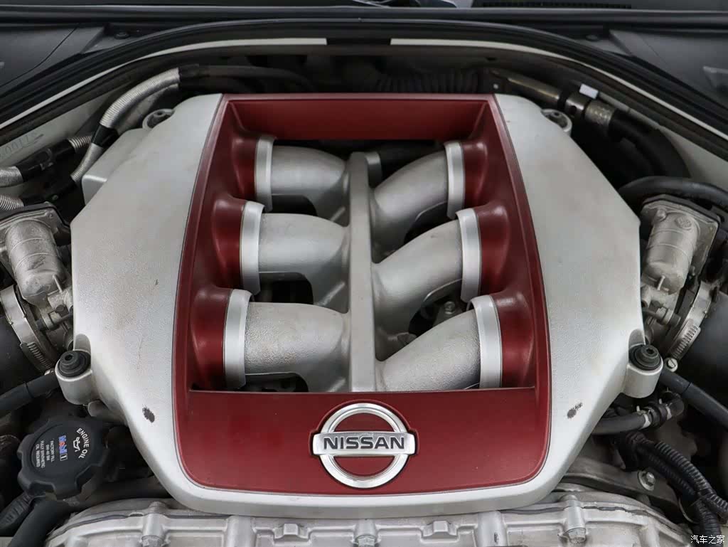 Nissan GT-R, 2017 24