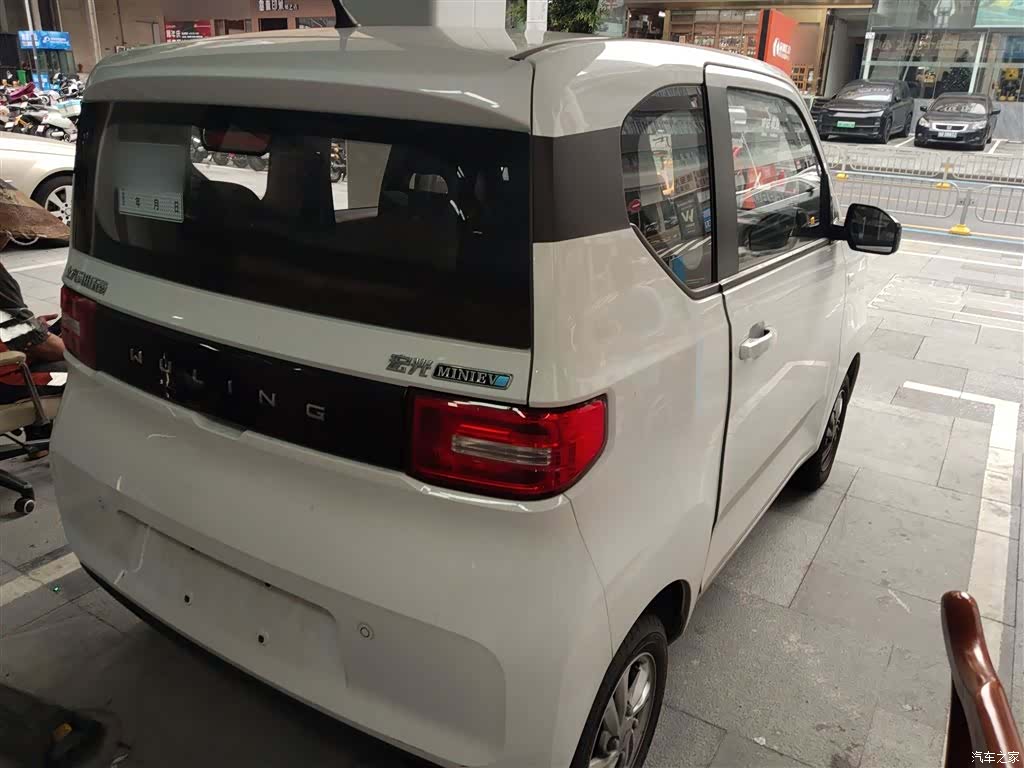 Wuling MINIEV, 2021 все фото