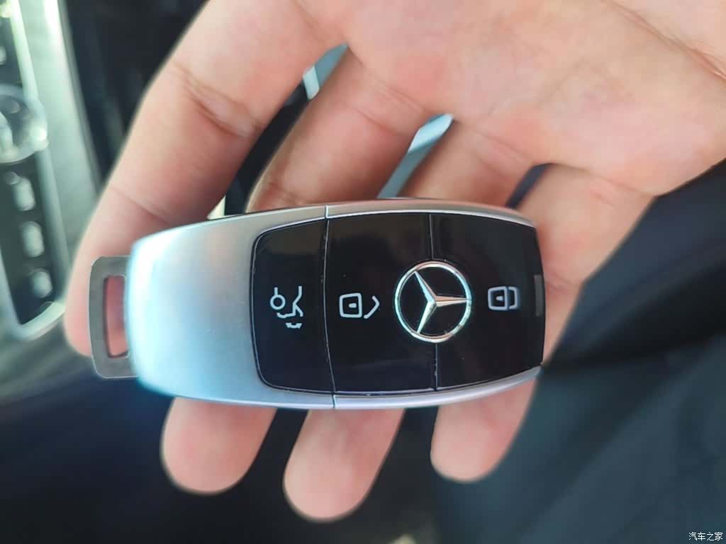 Mercedes-Benz E-Class, 2019 9