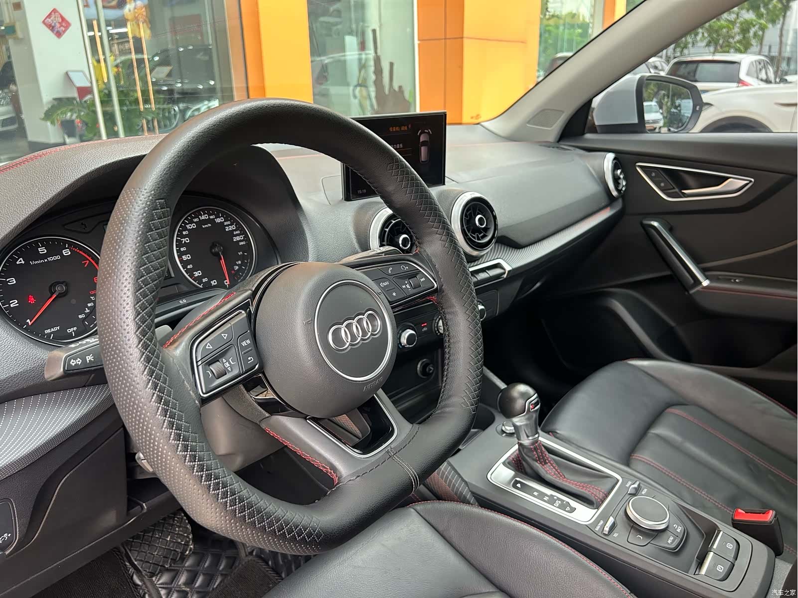 Audi Q2L, 2023 24