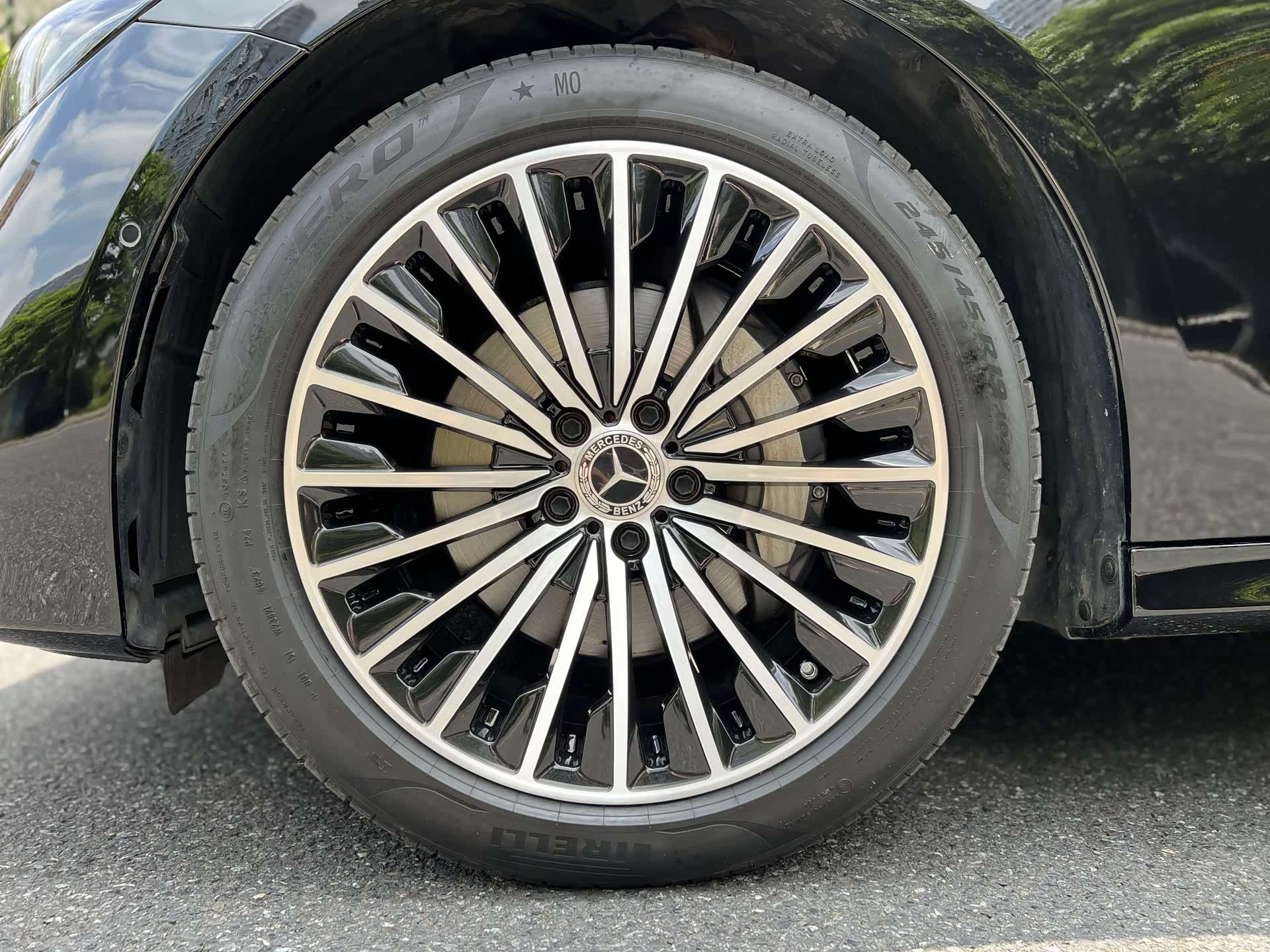 Mercedes-Benz E-Class, 2024 19