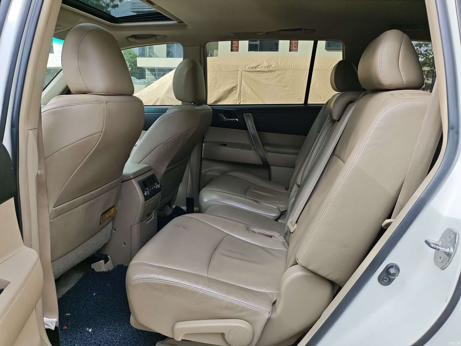 Toyota Highlander, 2011 10