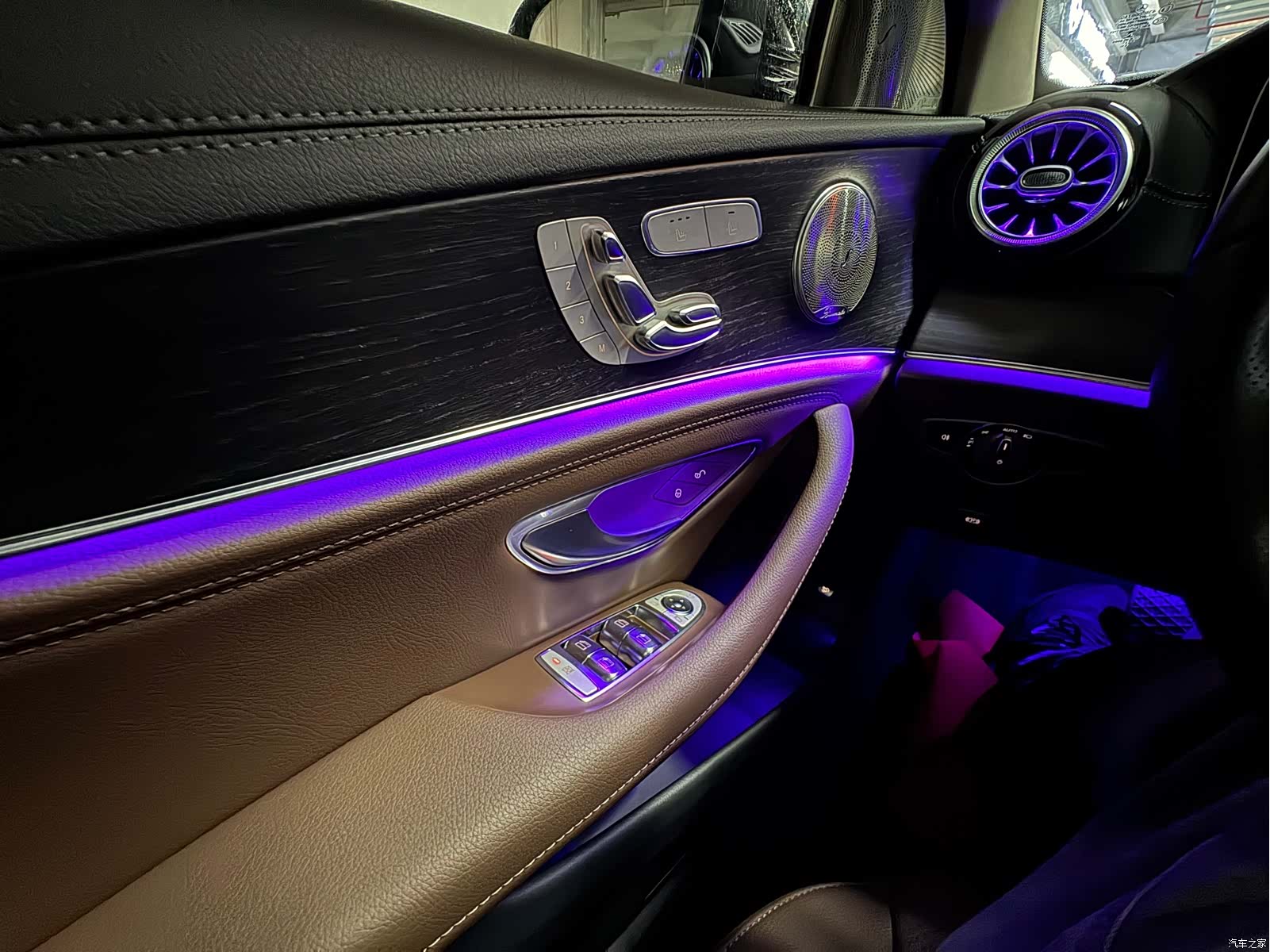 Mercedes-Benz E-Class, 2020 14