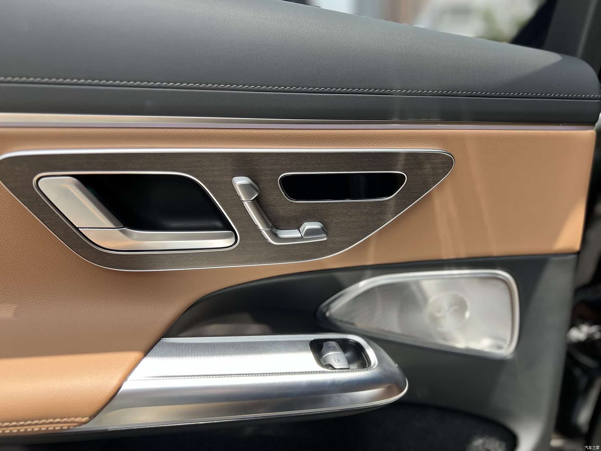 Mercedes-Benz E-Class, 2024 20