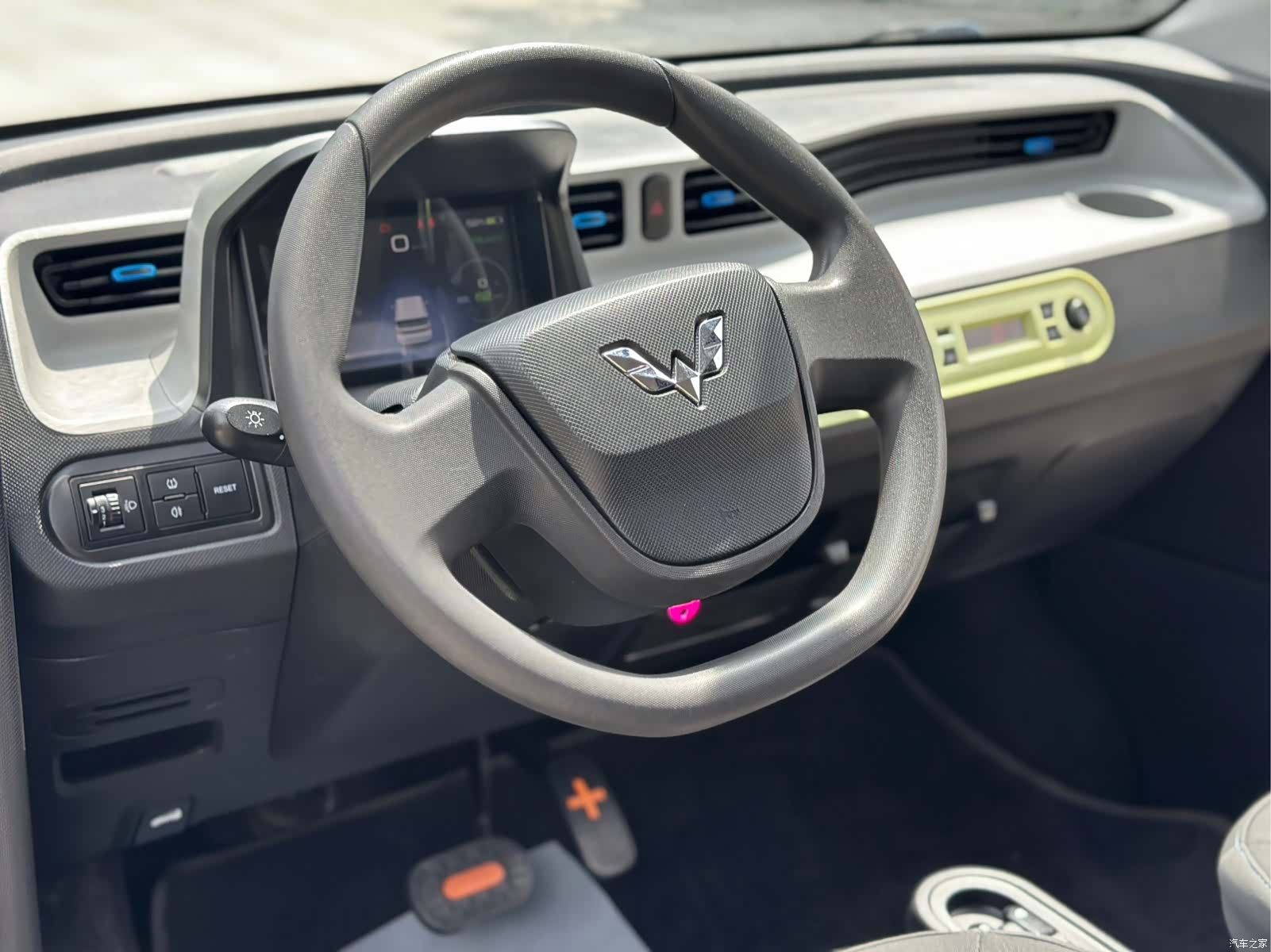 Wuling MINIEV, 2022 12