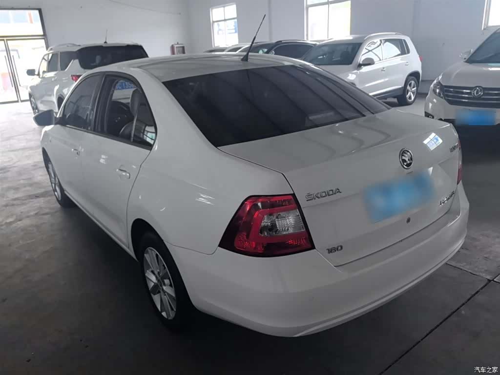 Skoda Rapid, 2017 все фото