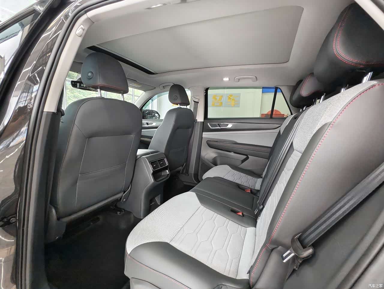 Volkswagen Teramont X, 2022 8
