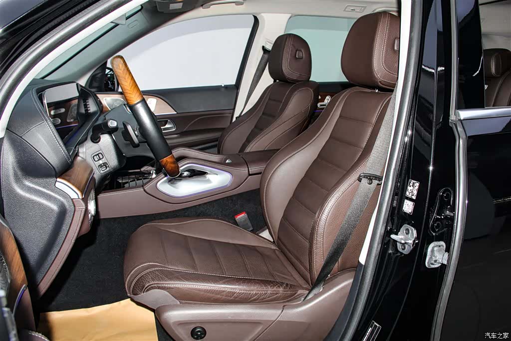 Mercedes-Benz GLS, 2024 18