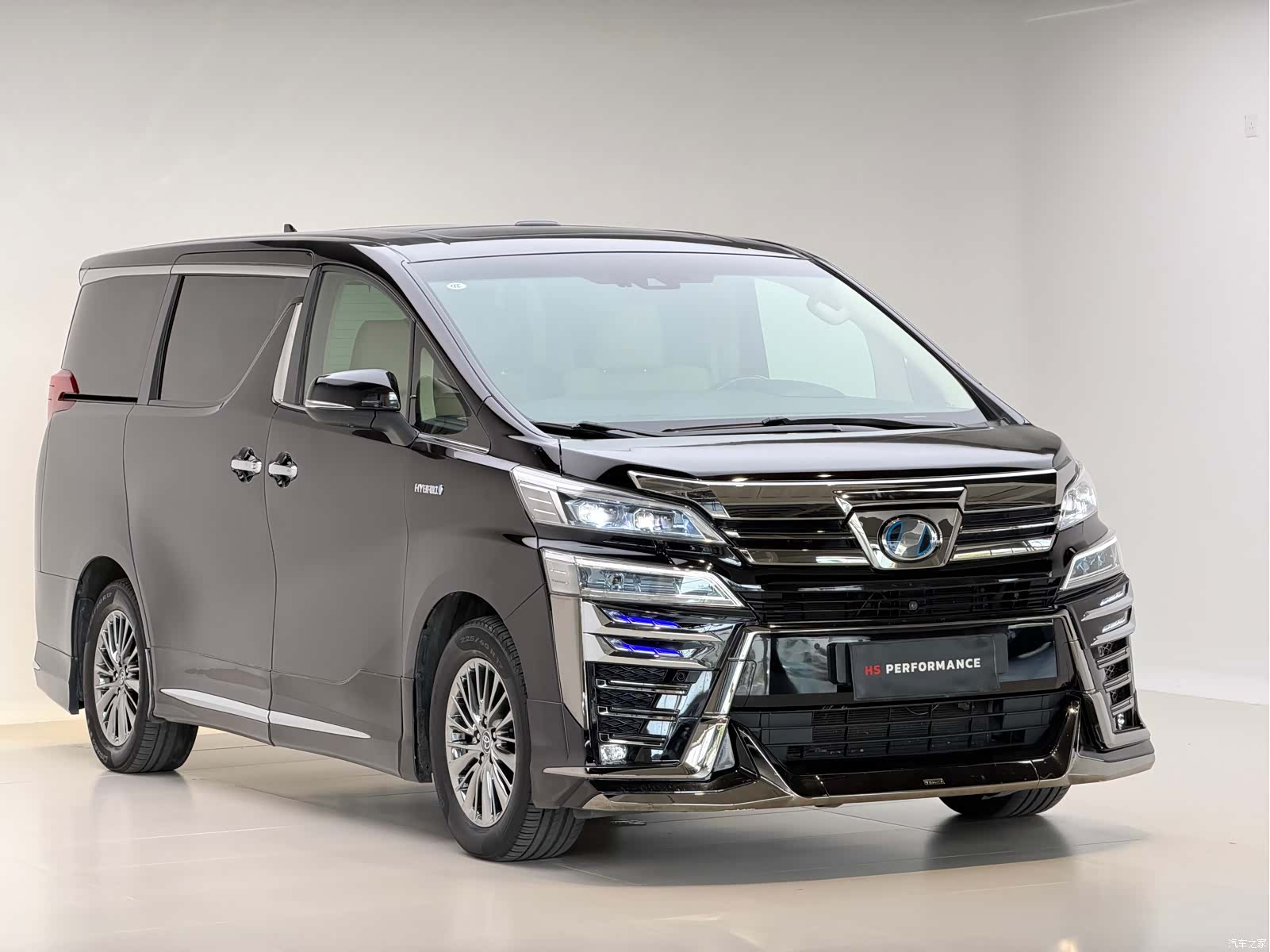 Toyota Vellfire, 2021 3