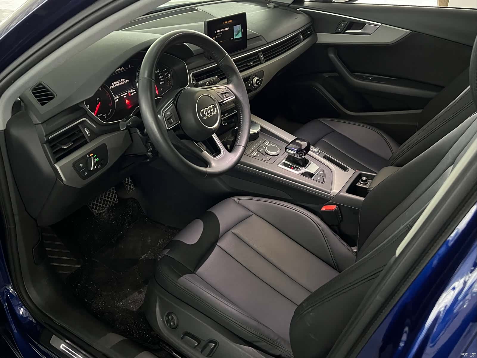 Audi A4L, 2018 9