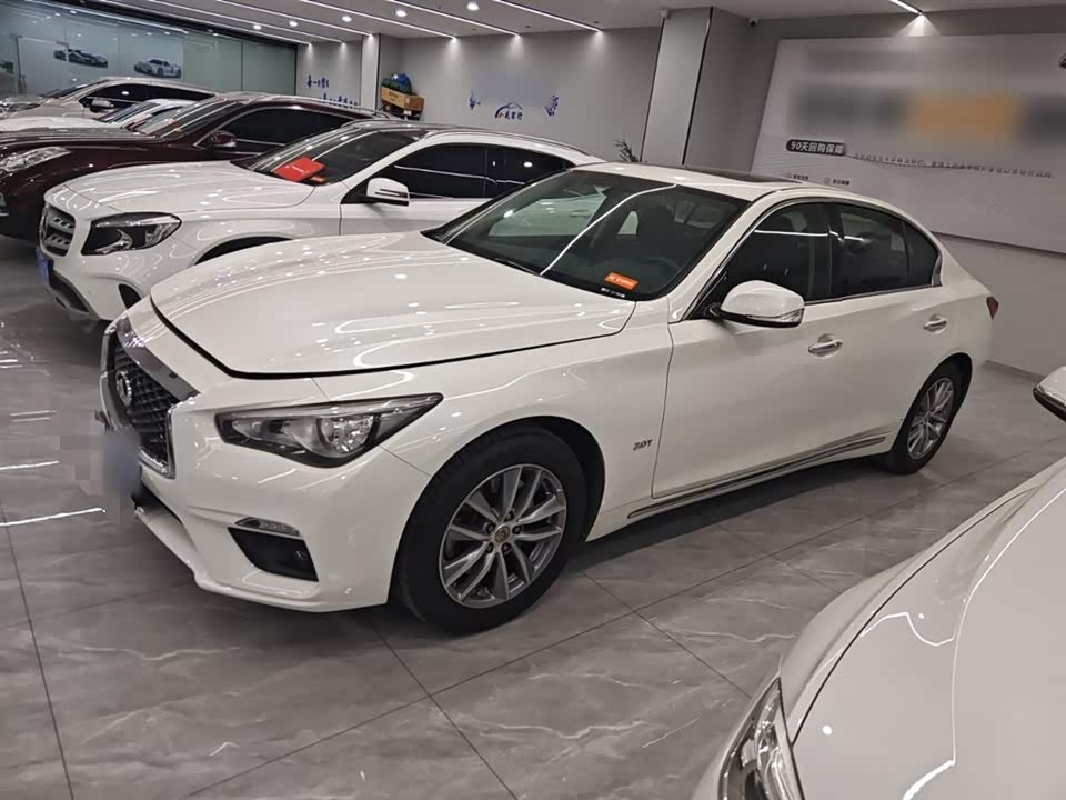 Infiniti Q50L