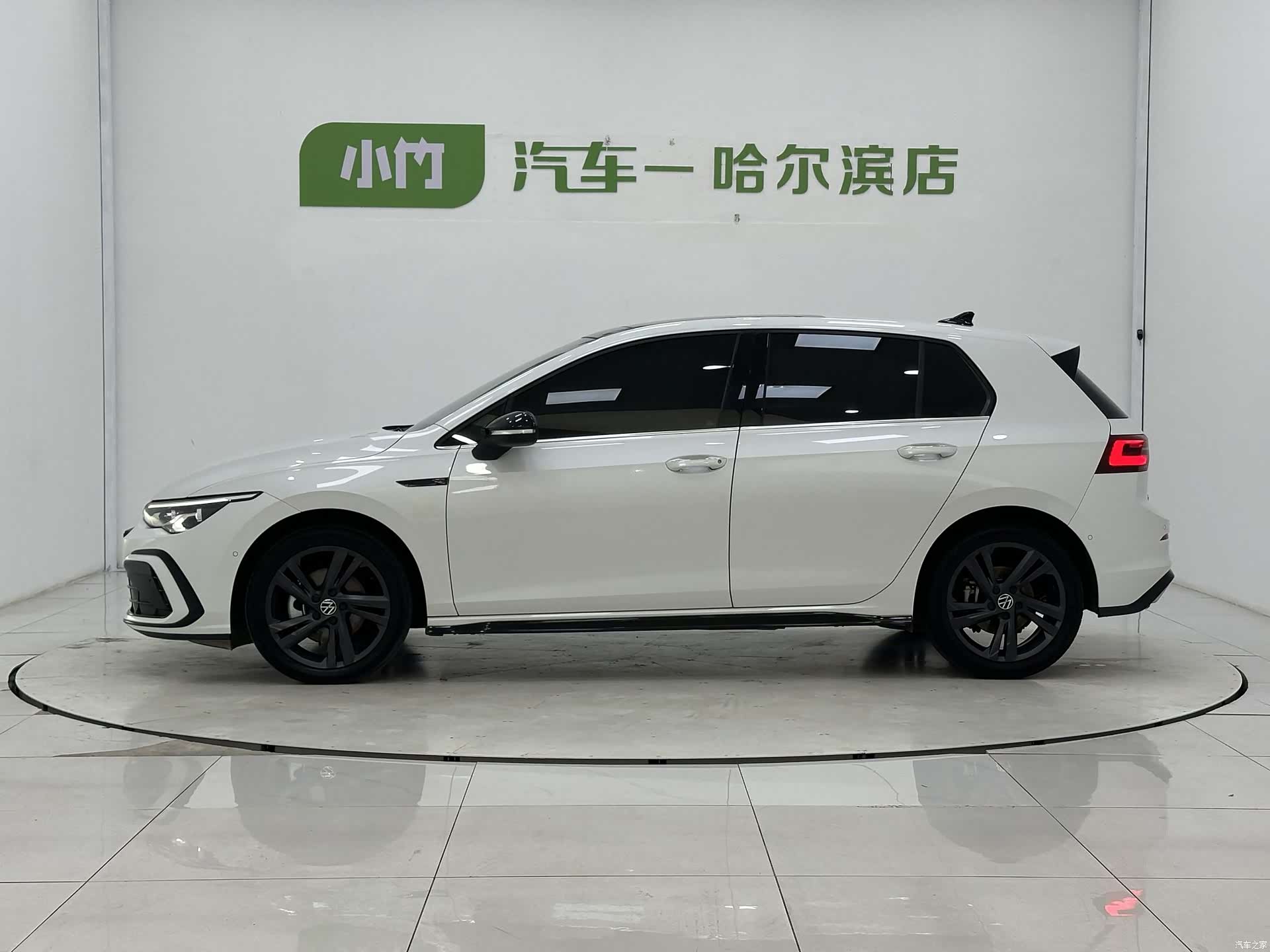 Volkswagen Golf, 2024 все фото