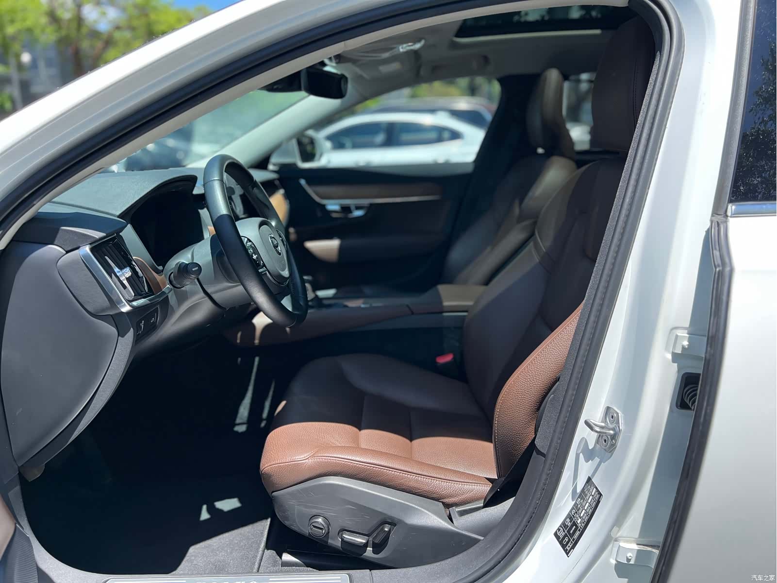 Volvo S90, 2020 все фото