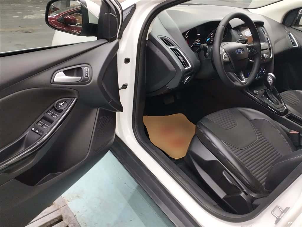 Ford Focus, 2017 15