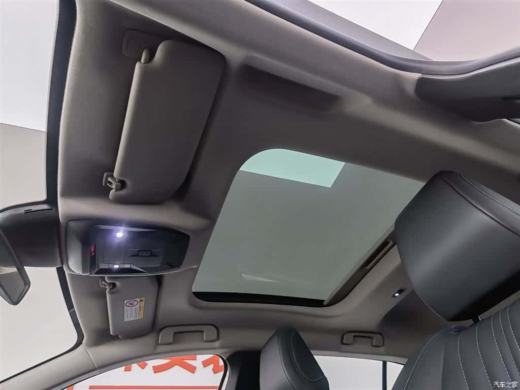 Peugeot 408, 2025 14