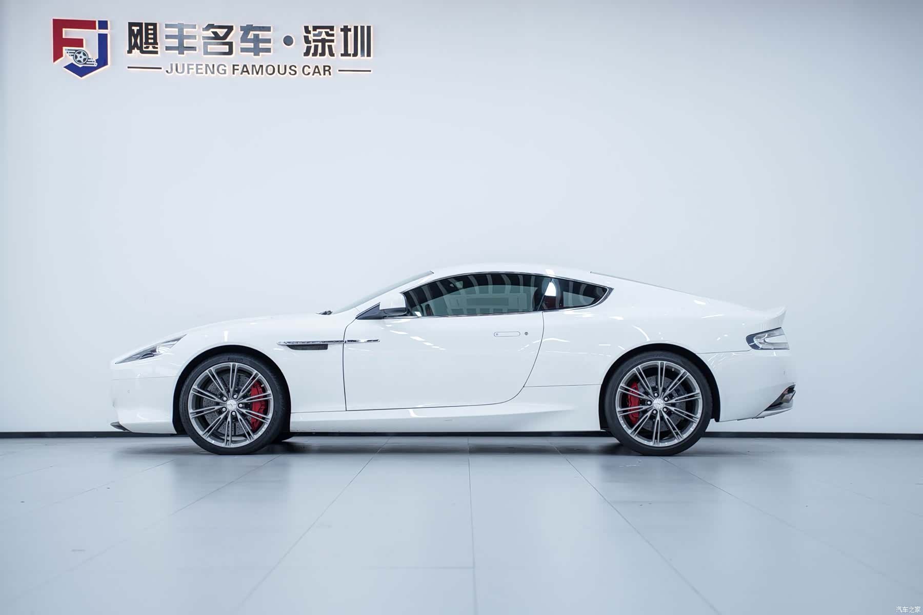 Aston Martin DB9, 2014 6